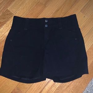 Title Nine Black Active clamber hiking shorts size 4